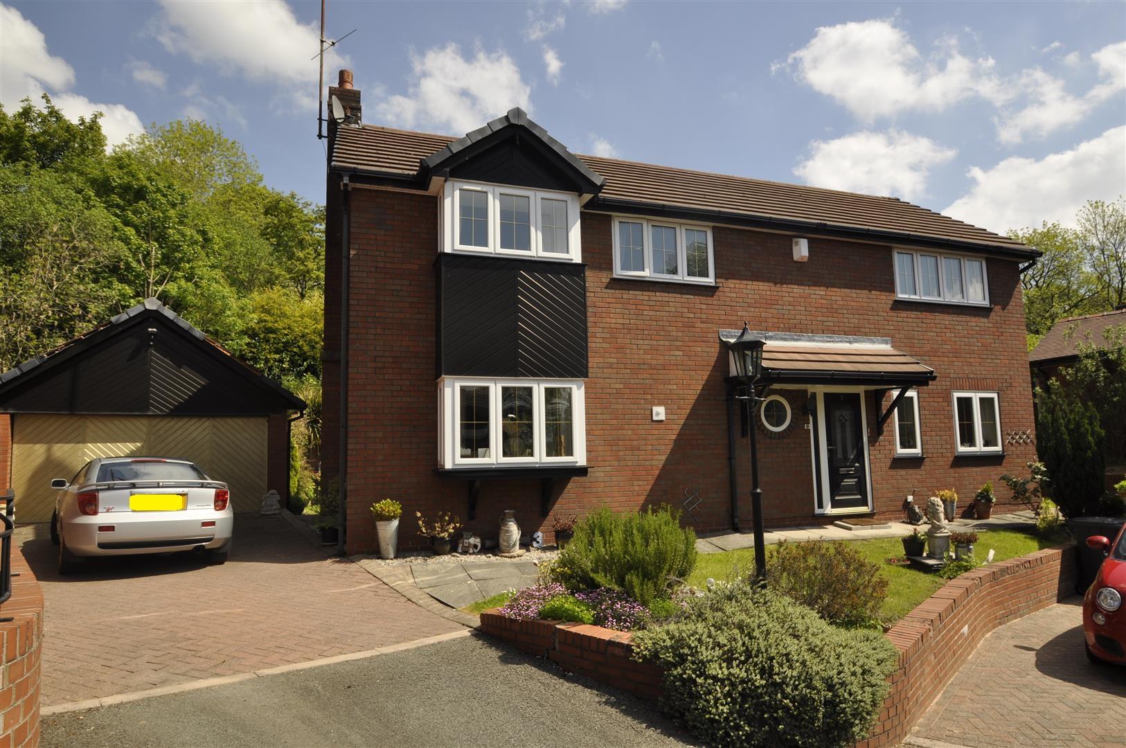 Estate Agent AshtonUnderLyne House for Sale in Ashton